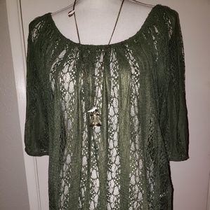 Pinc sage green floral lace tee